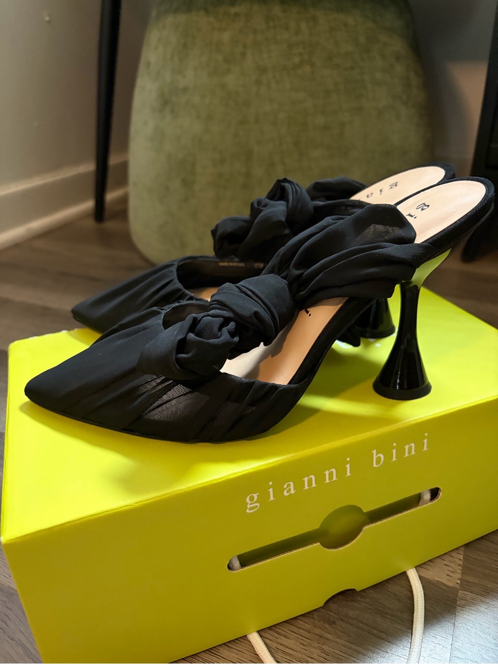 Black Gianni Bini Heels - Picture 4 of 8